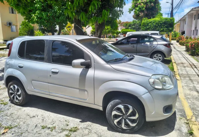 Fiat Uno Vivace Celeb. 1.0 EVO F.flex 8V 5P 2011