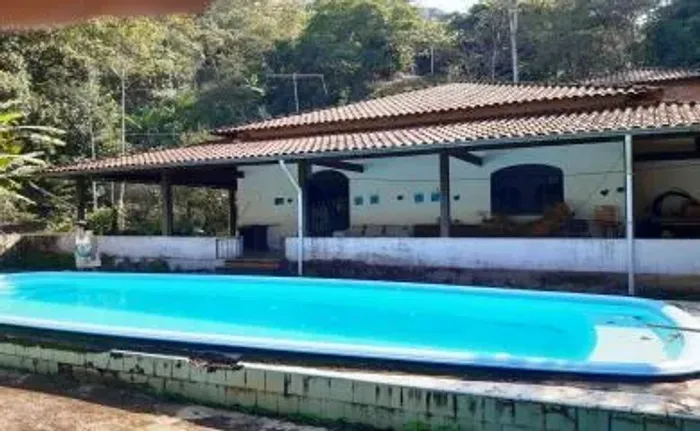 Sítio para Venda em Cachoeiras de Macacu, Vecchi, 2 dormitórios, 1 suíte, 1 banheiro, 1 va