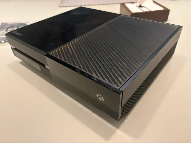 Xbox one fat + 3 controles + Kinect