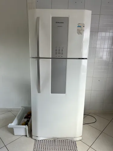 Geladeira para tirar peças ou concerto