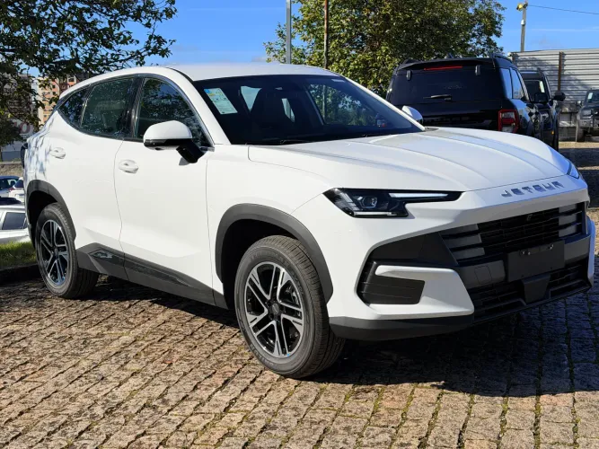 Jetour S06 Advance 2027