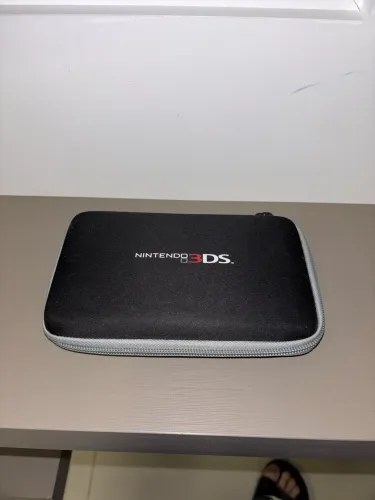 Nintendo 3DS + Case Nintendo