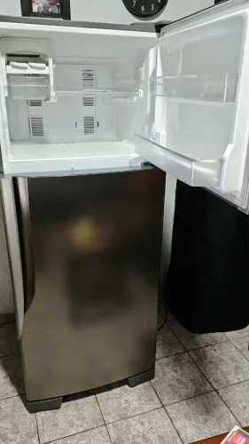 Geladeira Panasonic