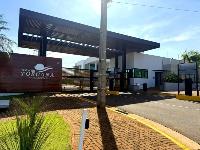 SOBRADO ALTO PADRÃO MOBILLIADO À VENDA NO CONDOMÍNIO SOLAR DA TOSCANA - APUCARANA.