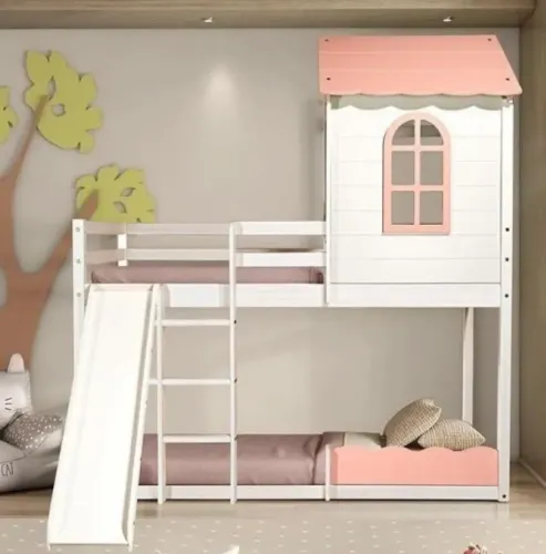 Beliche montessoriana branco e rosa, com escorrega.