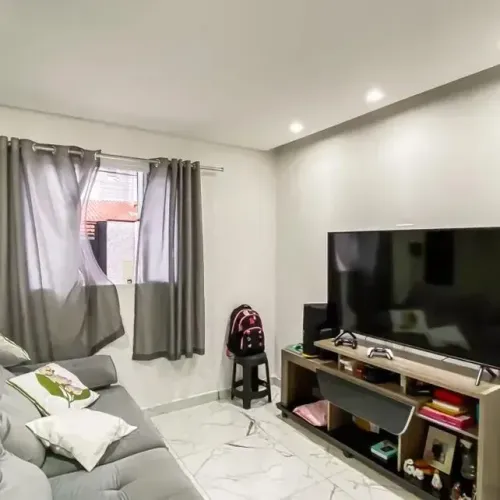 SOBRADO À VENDA | 2 SUÍTES | 2 VAGAS | VILA NHOCUNÉ