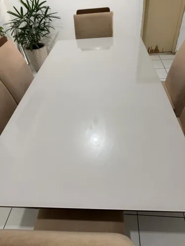 Mesa com 6 cadeiras