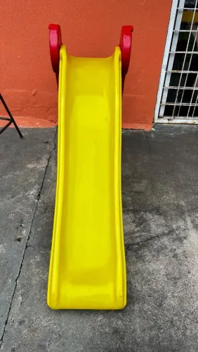 Escorregador infantil