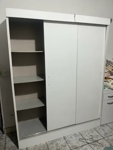 Guarda roupa solteiro