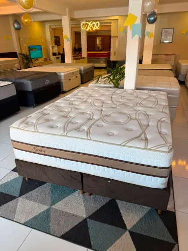 Colchão Queen ORTOBOM SEMINOVO TOP COM BASE - Entrego!