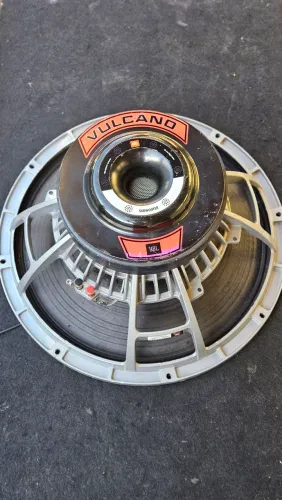 Grave JBL Vulcano 3.8 de 18