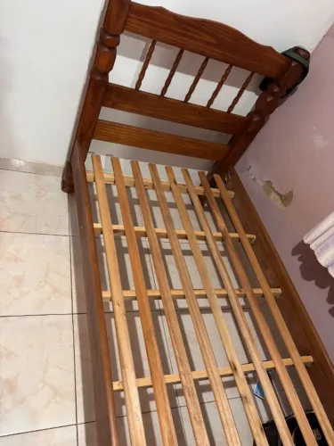 Cama madeira