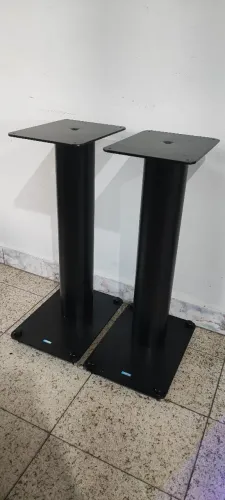 Par de pedestais para caixa acústica Airon