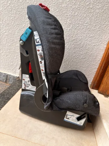 Cadeira veicular para bebê/criança