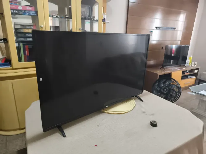 TV AOC 43" - DEFEITO