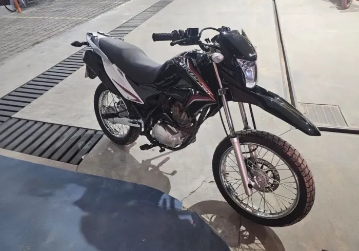BROS 150 ano:2015- pronta para rodar.