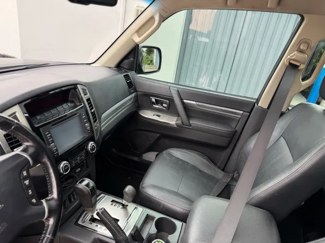 Mitsubishi Pajero HPE Full 3.8 V6 250cv 3P Aut. 2016