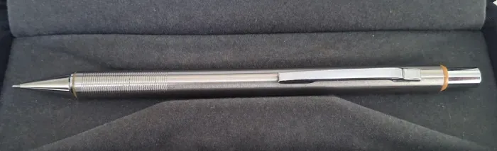Lapiseira Executiva Pentel Premium Vintage - Aço Escovado 0.9mm