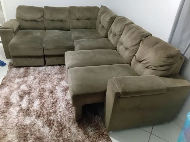 Vendo sofá de seis lugares