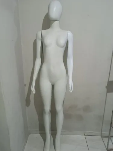 Manequim feminino