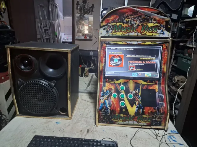 Maquina de juckbox box completa e funcionado