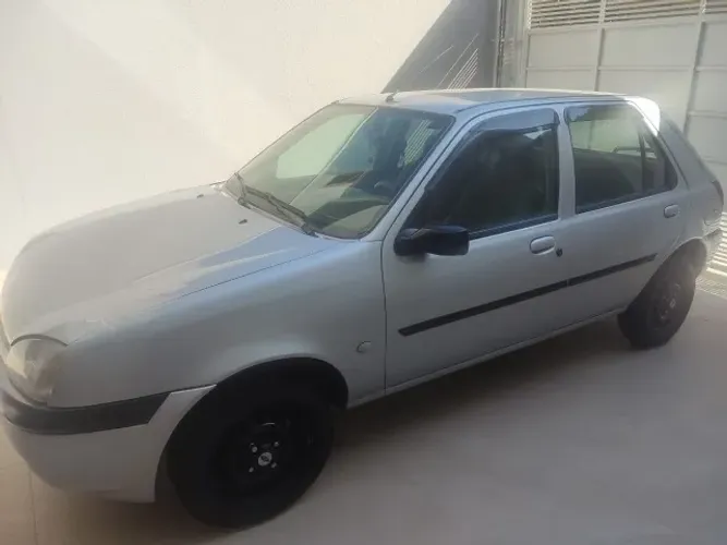 Ford Fiesta GL Class 1.0i 5P 2001