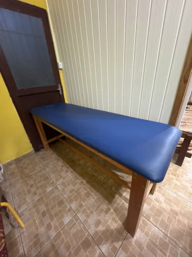 Maca de Massagem/Estética com Apoio para Rosto
