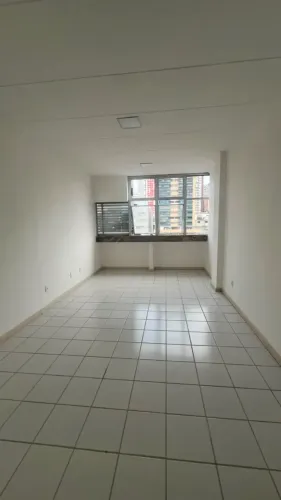 Sala comercial de 32m² disponível para locação no Tricenter!