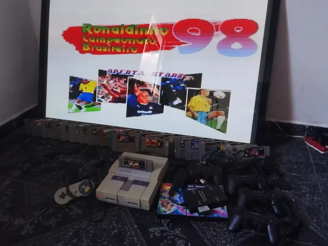 Tv LG plasma 50 + super Nintendo+ 23 cartuchos + Playstation 2 com vários acessórios