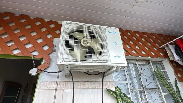 Vendo ar condicionado Elgin 18 mil BTUs