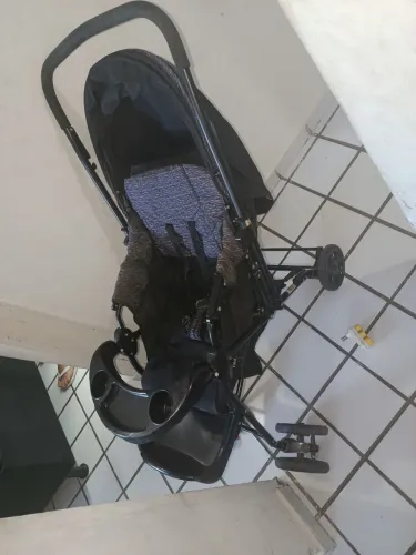 Carrinho de bebê cosco