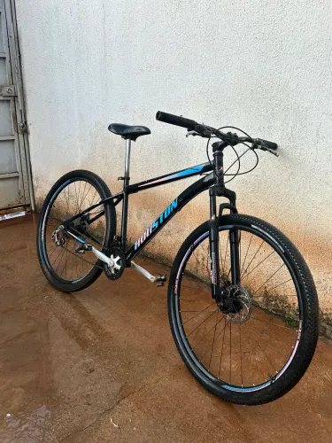 Bicicleta Houston Aro 29 com Freio a Disco e Suspensão Dianteira