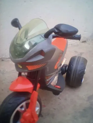 Moto elétrica infantil