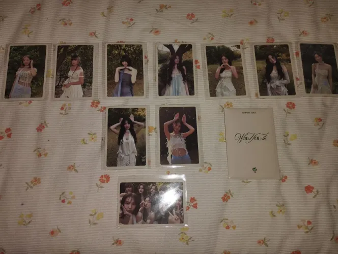 Photocards (POBS) do TWICE da era With-youth (avariados)