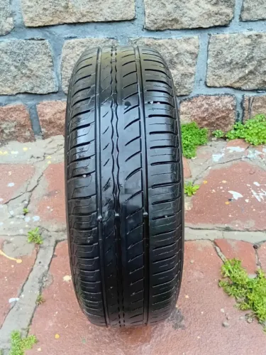 Pneu Pirelli aro 14 - 175/65 Excelente estado