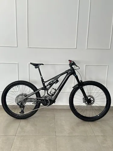 Turbo Levo Expert E-bike elétrica specialized carbono