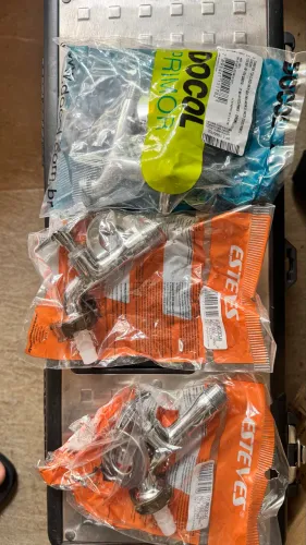 VENDO LOTE DE TORNEIRAS NOVAS NA EMBALAGEM ORIGINAL (11 PEÇAS) - Kit Reforma