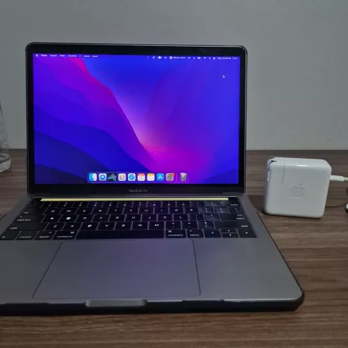 Notebook Mac Book Pro 13' 2016 Intel i7 16GB RAM 500 GB arm, Touch ID, carregador original