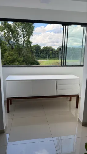 Buffet branco de 1,80m