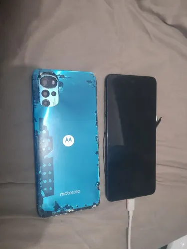 Moto g22 128gb para conserto ou peças ele vibra no carregador aceito cartão e entrego