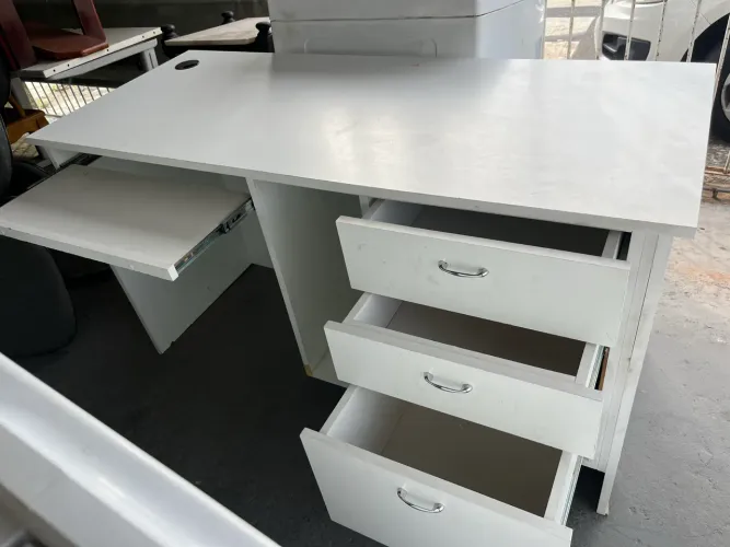 Mesa computador/escrivaninha