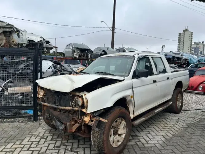 CAMINHONETE MITSUBISHI L200 2012 ORIGINAL SUCATA