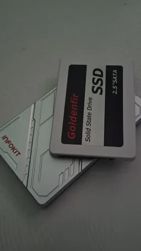 SSD GOLDENFIR 2.5 SATA 250GB + CASE PARA HD/SSD