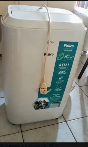 Ar condicionado portátil 12.000 btus semi novo
