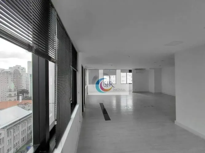 Conjunto comercial com 90m² na região do Jardim Paulista - SP