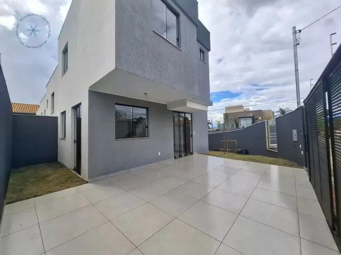 Casa Geminada à venda no bairro Jardim Atlântico, Belo Horizonte - MG.