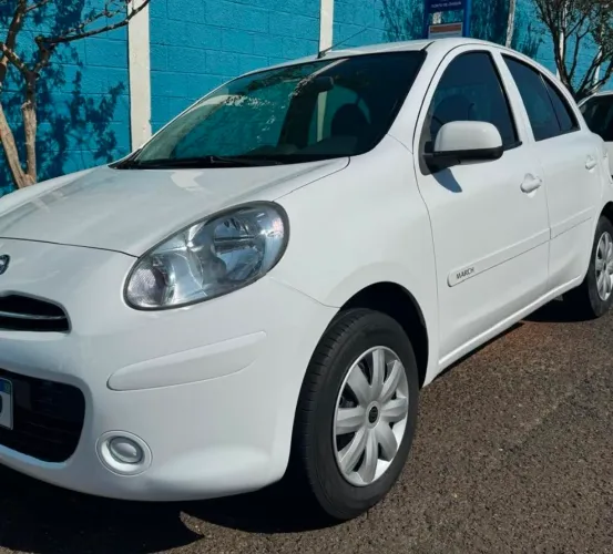 Nissan March S 1.6 16V Flex Fuel 5P 2012