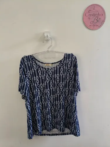 Blusa azul marinho estampada GG
