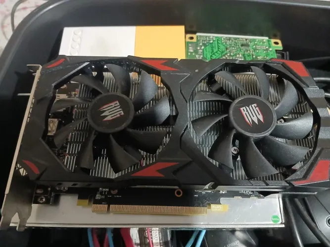 RX 580 2048SP LEIA!!