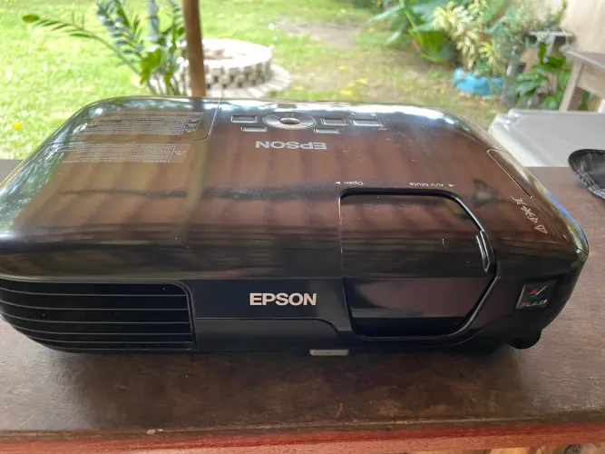 Projetor Epson powerlite s8+